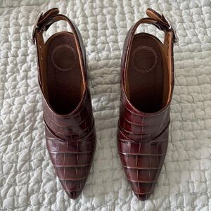 Chloe Brown Croc-Embossed Calfskin Heels
